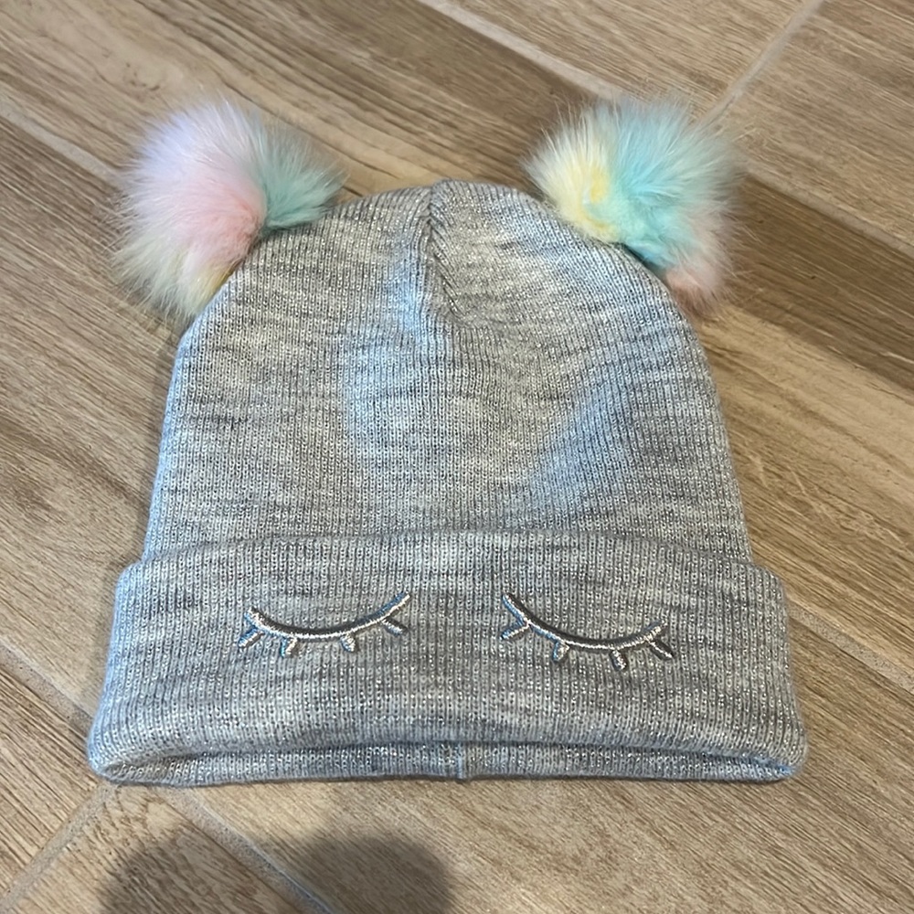 H&M cute hat Pom-poms very cute women XS or kid’s 4-8 NEW